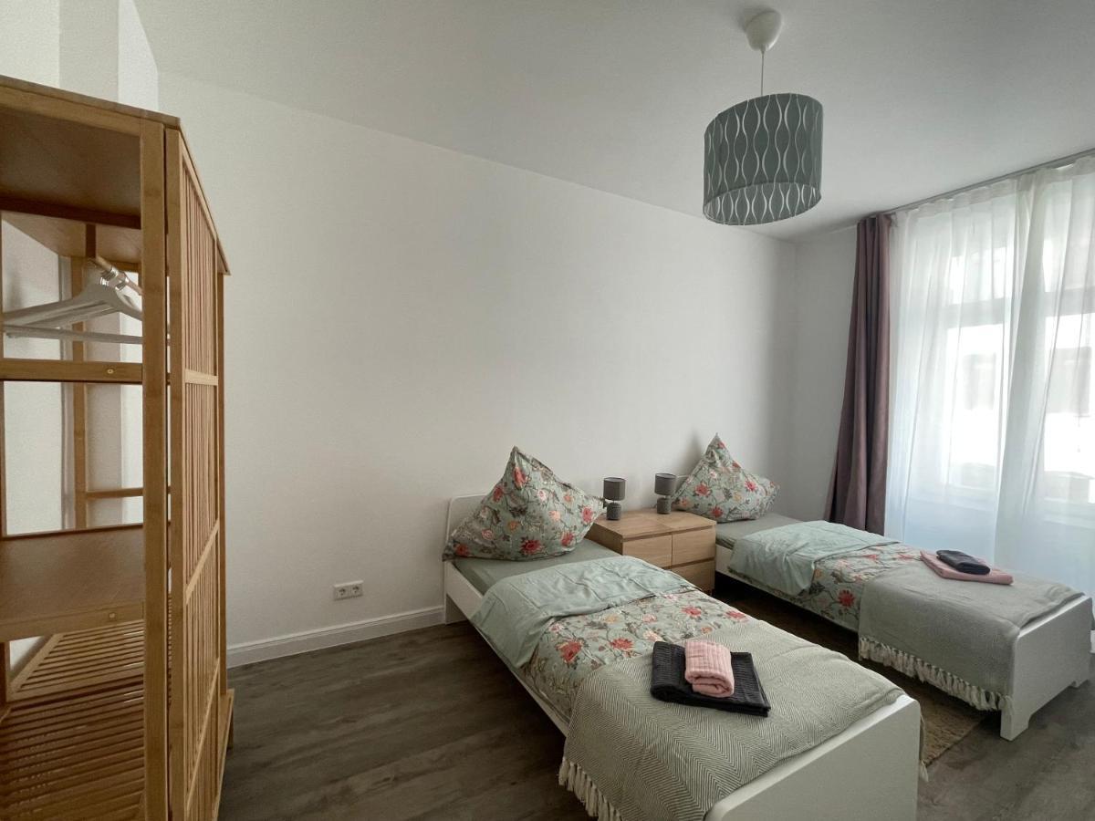 Boutique Hotel Pension Luisengruen Kueche 1Gbs Wlan Netflix Disney Magentatv Chemnitz Exteriör bild