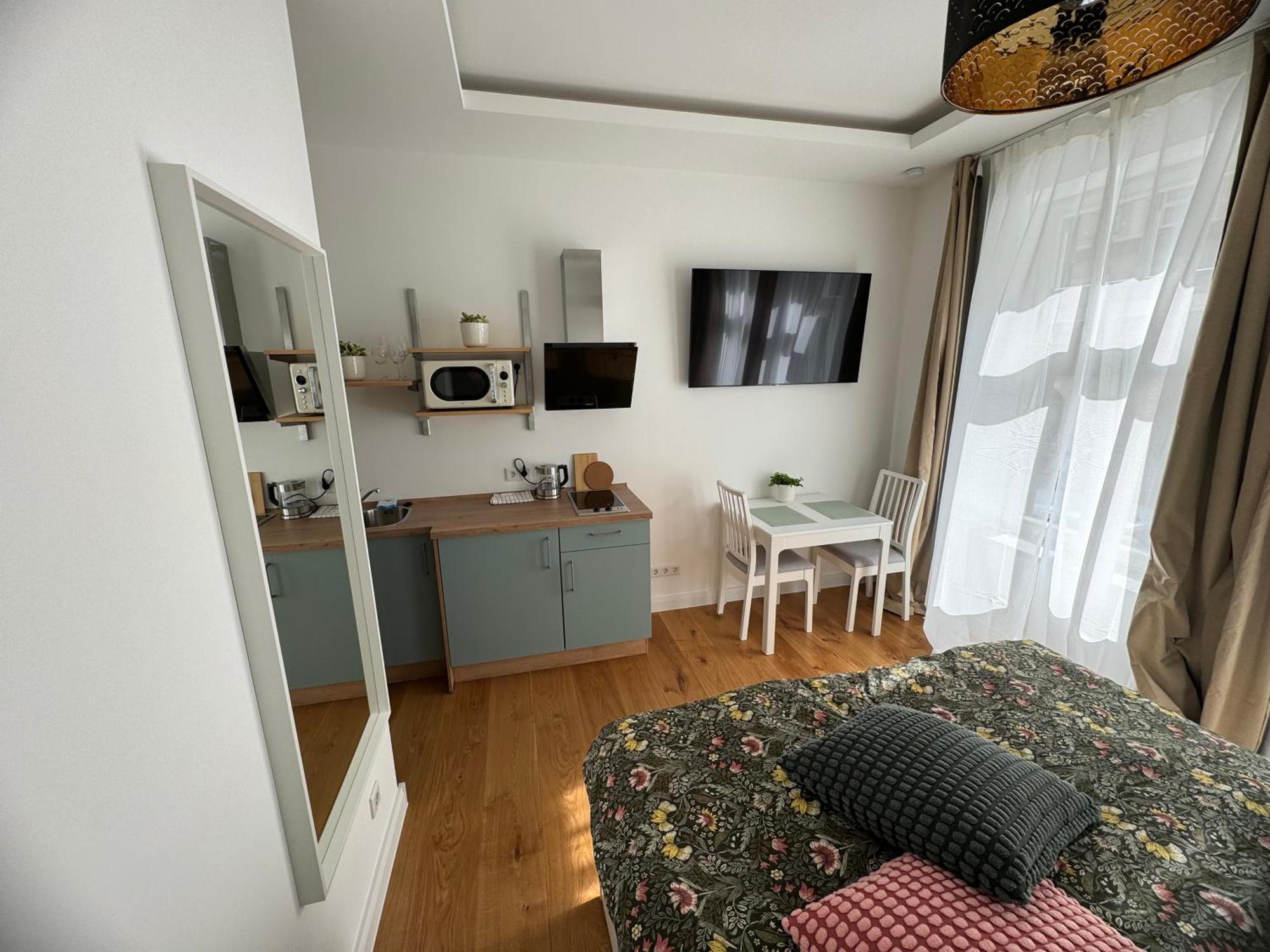 Boutique Hotel Pension Luisengruen Kueche 1Gbs Wlan Netflix Disney Magentatv Chemnitz Exteriör bild